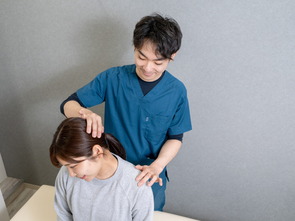 首・肩まわりへの施術